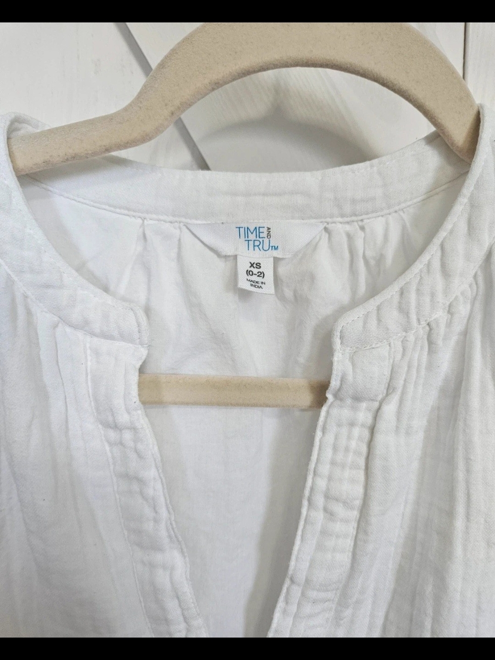 Time and Tru White Cotton Split-Neck Tunic - Picture 3 of 4